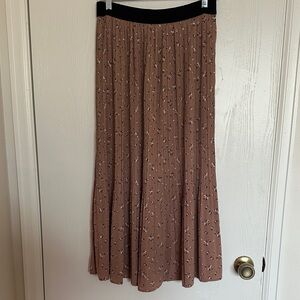 MELLODAY Floral Pleated Maxi Skirt in Dusty Mauve